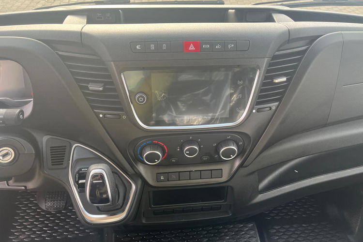 IVECO Daily 35S16H3.0A8 zdjęcie 16