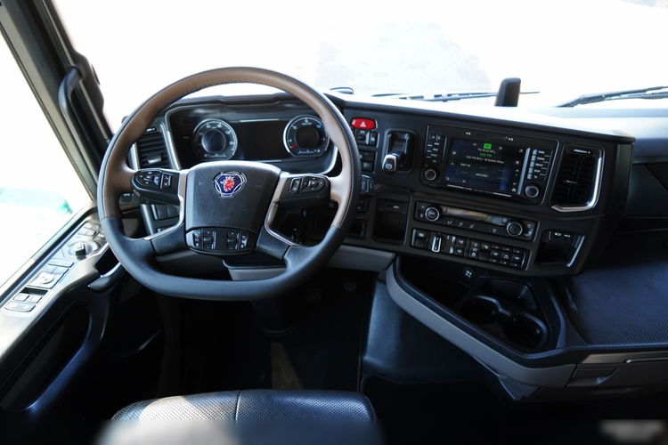 Scania S 500 / RETARDER / KLIMA POSTOJOWA / CAŁA NA PODUSZKACH / ALUFELGI / SKÓRY / zdjęcie 29