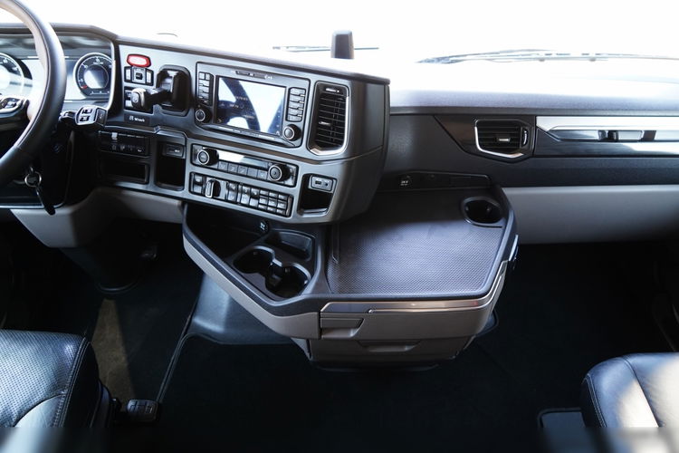 Scania S 500 / RETARDER / KLIMA POSTOJOWA / CAŁA NA PODUSZKACH / ALUFELGI / SKÓRY / zdjęcie 31