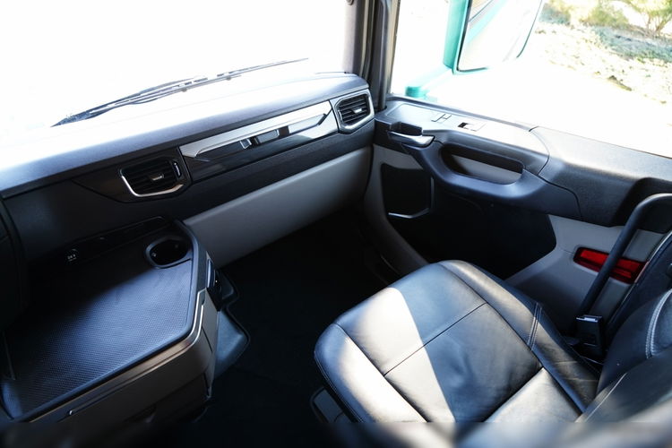 Scania S 500 / RETARDER / KLIMA POSTOJOWA / CAŁA NA PODUSZKACH / ALUFELGI / SKÓRY / zdjęcie 32