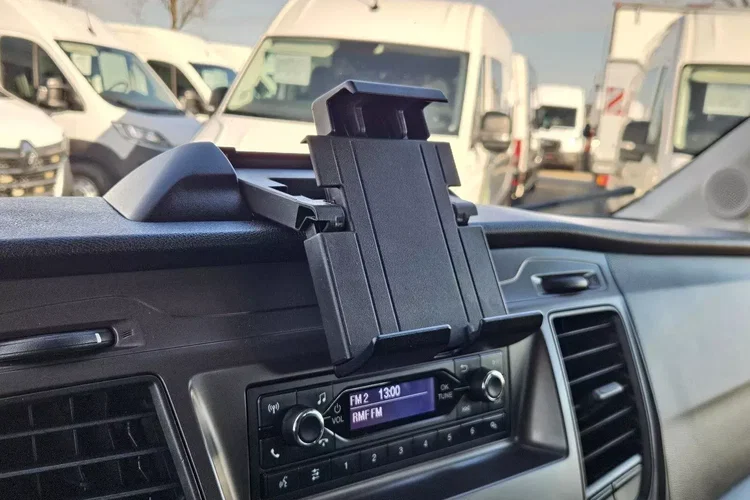 Ford transit L4H3 89900zł NETTO Brygadówka 6 osób 2.0TdCi/170KM zdjęcie 27