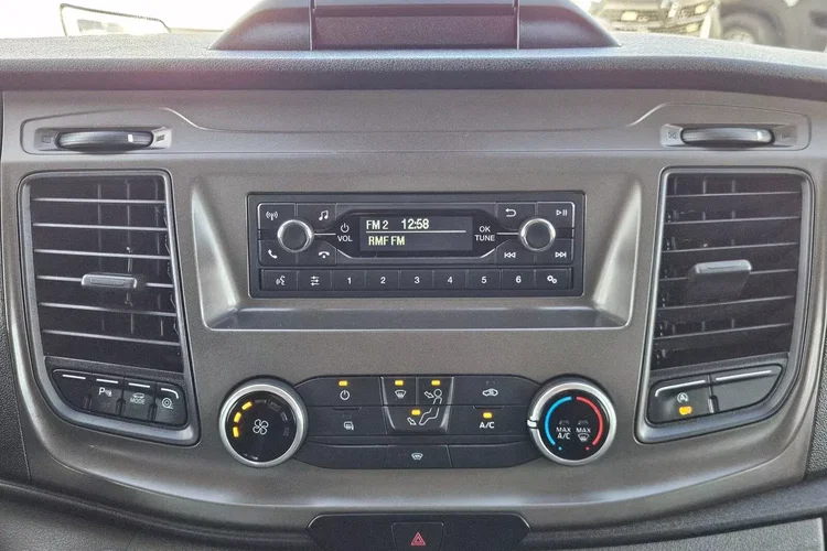 Ford transit L4H3 89900zł NETTO Brygadówka 6 osób 2.0TdCi/170KM zdjęcie 28