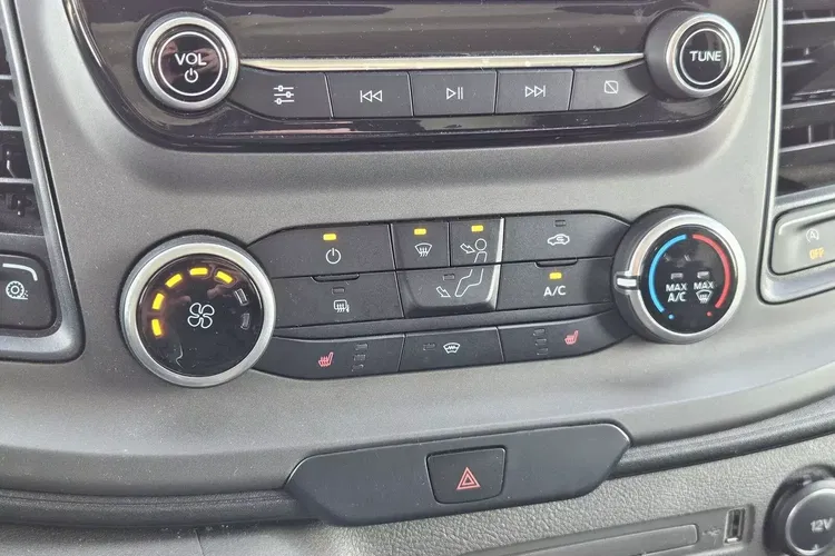 Ford transit-custom L2H1 *59900zł NETTO* Regały 2.0TdCi/170KM zdjęcie 37