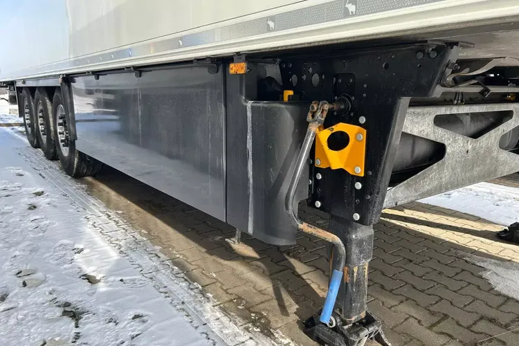 Schmitz Cargobull - zdjęcie 11