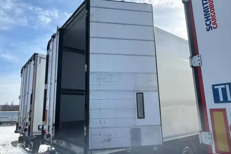 Schmitz Cargobull - zdjęcie 16