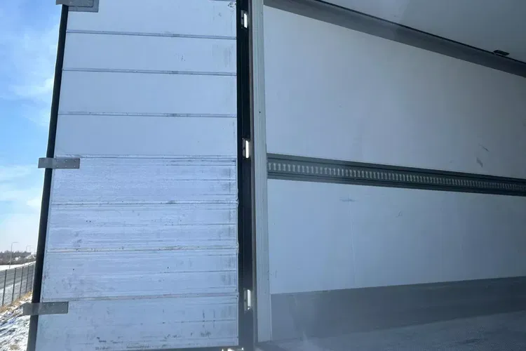 Schmitz Cargobull - zdjęcie 17