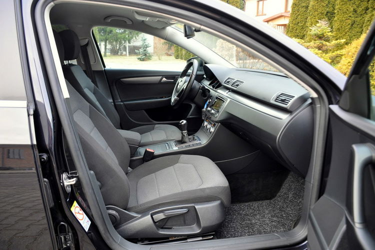 Volkswagen Passat 2.0TDI(140KM) Bi-Xenon Led Navi Klimatronik El.Fotel Welur Alu16"ASO zdjęcie 17
