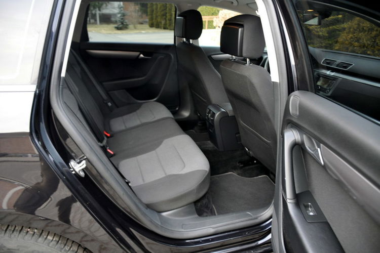 Volkswagen Passat 2.0TDI(140KM) Bi-Xenon Led Navi Klimatronik El.Fotel Welur Alu16"ASO zdjęcie 19