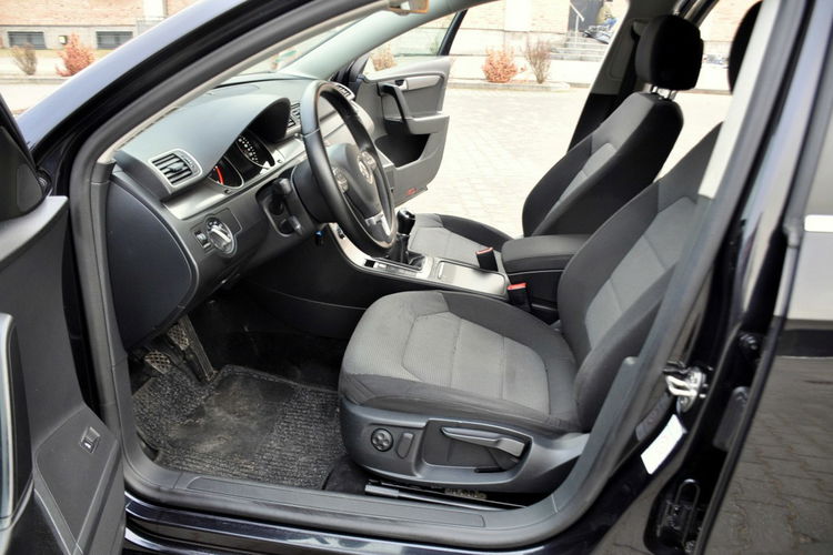 Volkswagen Passat 2.0TDI(140KM) Bi-Xenon Led Navi Klimatronik El.Fotel Welur Alu16"ASO zdjęcie 21