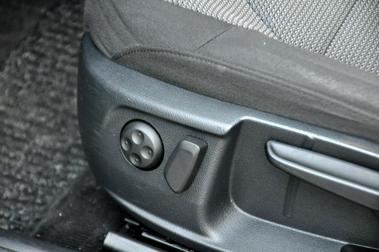 Volkswagen Passat 2.0TDI(140KM) Bi-Xenon Led Navi Klimatronik El.Fotel Welur Alu16"ASO zdjęcie 23