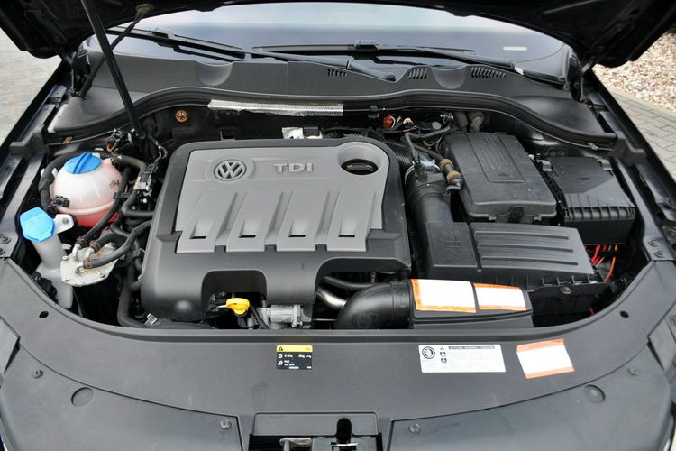 Volkswagen Passat 2.0TDI(140KM) Bi-Xenon Led Navi Klimatronik El.Fotel Welur Alu16"ASO zdjęcie 39