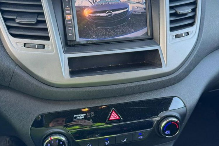 Hyundai Tucson 1.6 Benzyna SERWIS Kamera Bardzo Ładny i Zadbany Tucson zdjęcie 16