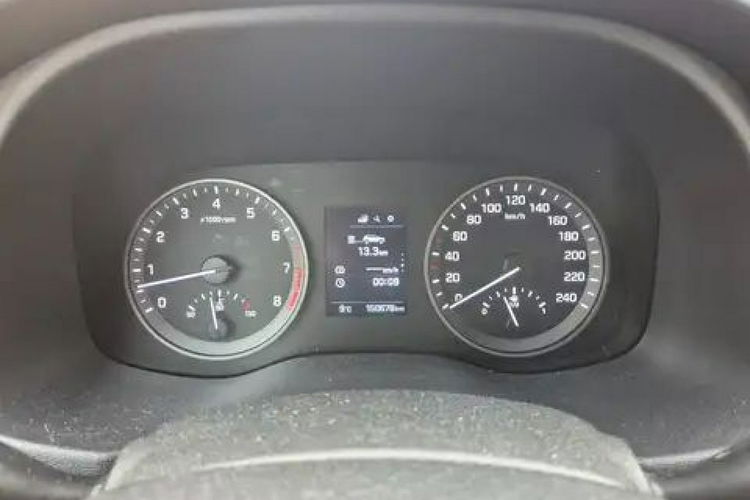 Hyundai Tucson 1.6 Benzyna SERWIS Kamera Bardzo Ładny i Zadbany Tucson zdjęcie 9