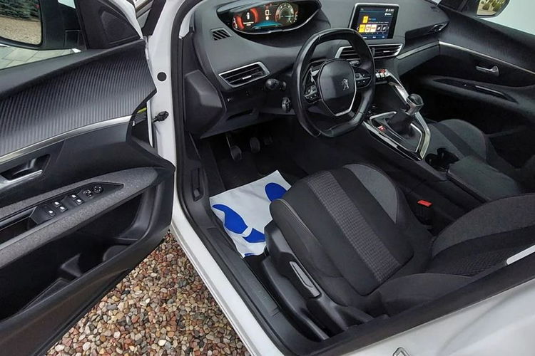Peugeot 3008 1.2 Benzyna KAMERA Panorama BARDZO Ładny i Zadbany zdjęcie 17