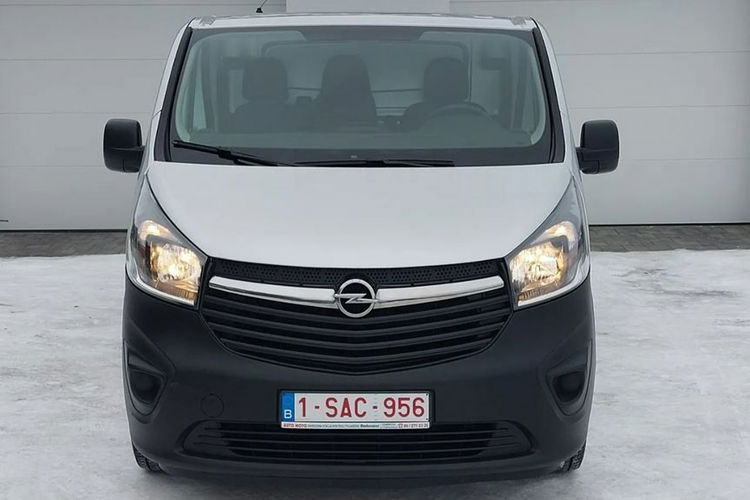 Opel Vivaro Faktura VAT LONG Długi Bardzo Ładny i Zadbany zdjęcie 16