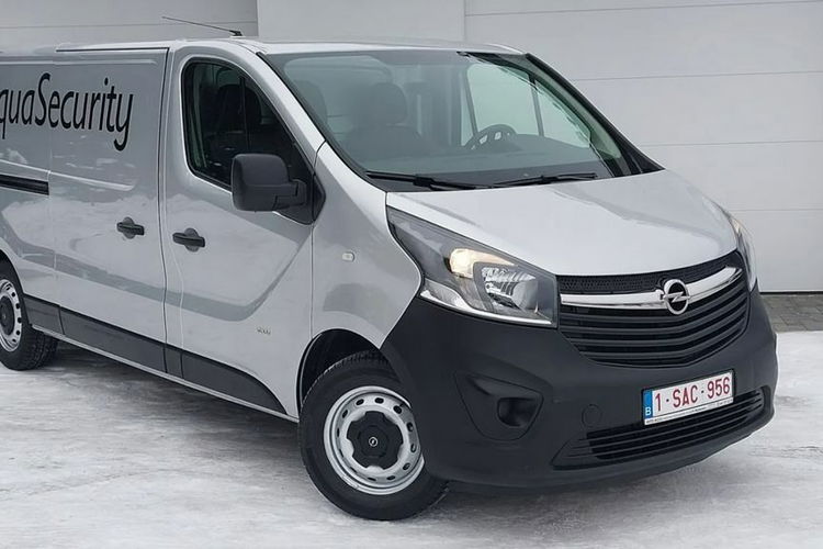 Opel Vivaro Faktura VAT LONG Długi Bardzo Ładny i Zadbany zdjęcie 2