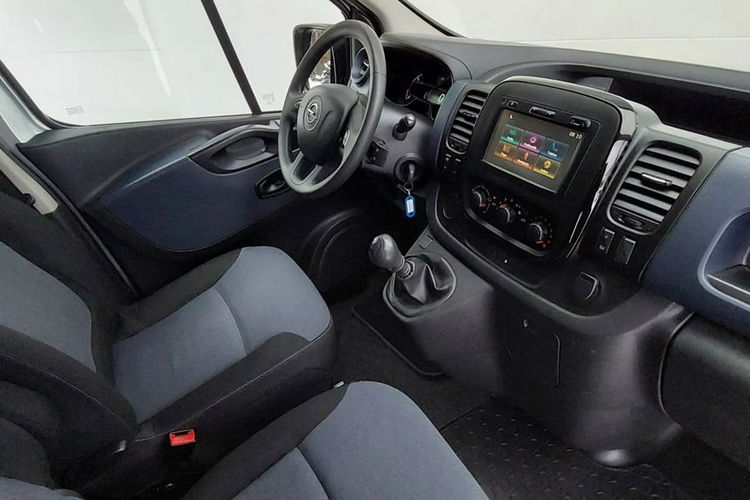 Opel Vivaro Faktura VAT LONG Długi Bardzo Ładny i Zadbany zdjęcie 27