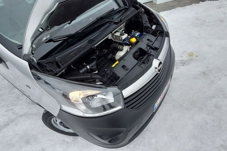 Opel Vivaro Faktura VAT LONG Długi Bardzo Ładny i Zadbany zdjęcie 28