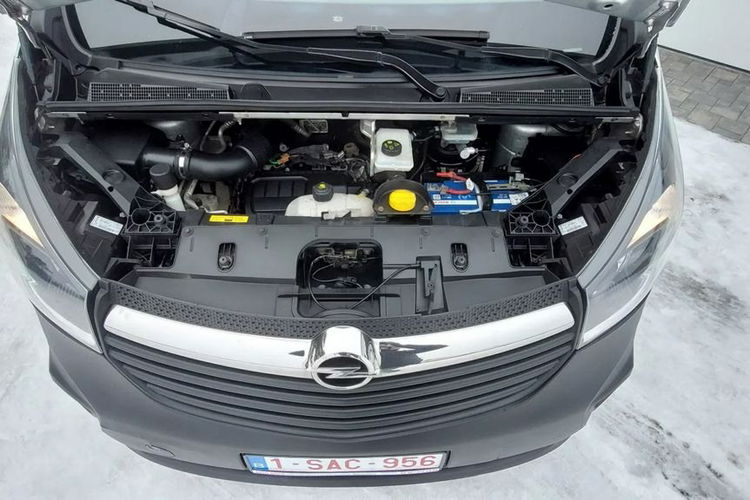 Opel Vivaro Faktura VAT LONG Długi Bardzo Ładny i Zadbany zdjęcie 29