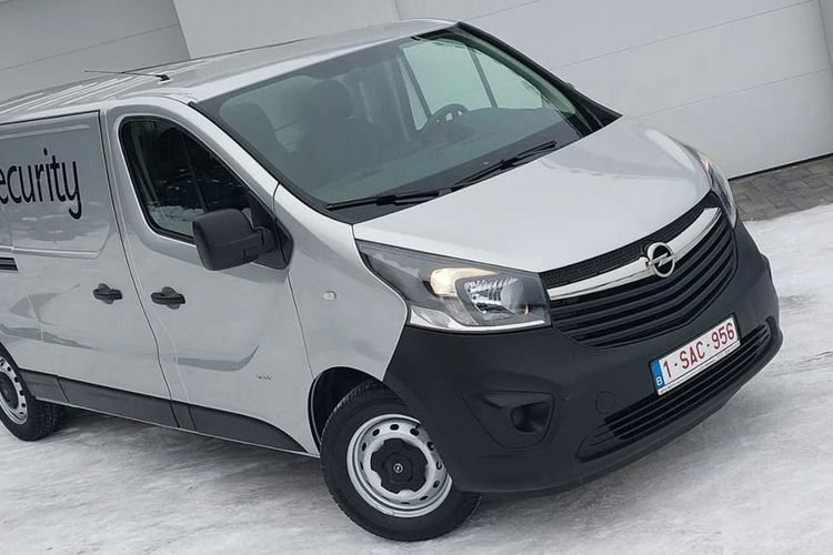 Opel Vivaro Faktura VAT LONG Długi Bardzo Ładny i Zadbany zdjęcie 32