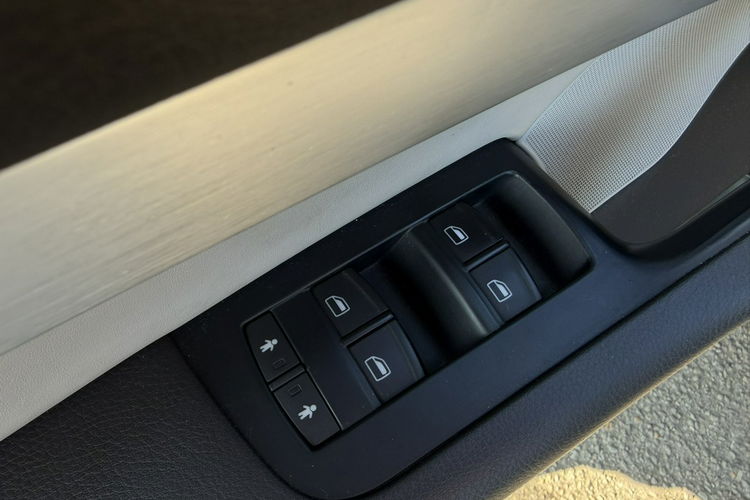 Audi A6 Klimatronic, Podgrz. fotele przód i tył, Hak, Quattro, Skóra, Navi zdjęcie 15