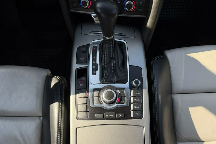 Audi A6 Klimatronic, Podgrz. fotele przód i tył, Hak, Quattro, Skóra, Navi zdjęcie 21