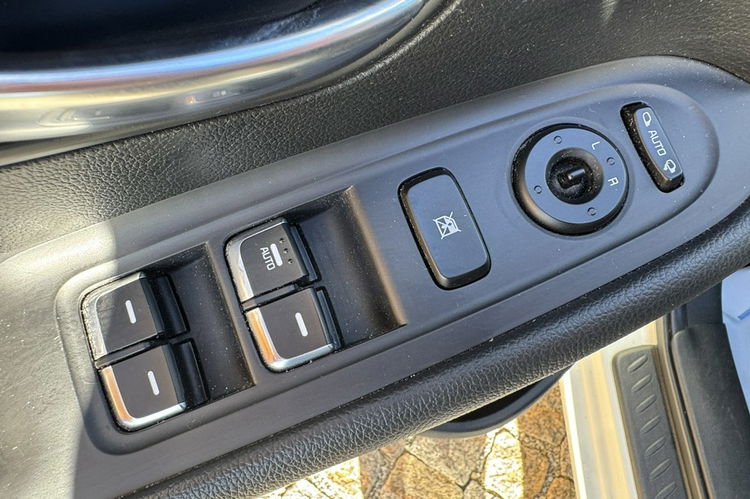 Kia Carens 1.6 Benz 135KM z Niemiec - Podgrz. Kierownica i fotele, 7 OSOBOWY zdjęcie 25