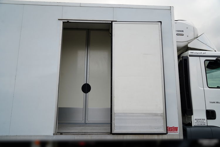 MAN TGM 12.290 / 4x2 / CHŁODNIA 7.8 M / AGREGAT THERMO KING T-1200 R / WINDA ZAŁADOWCZA / MUTLITEMPERATURA / DHOLLANDIA zdjęcie 52