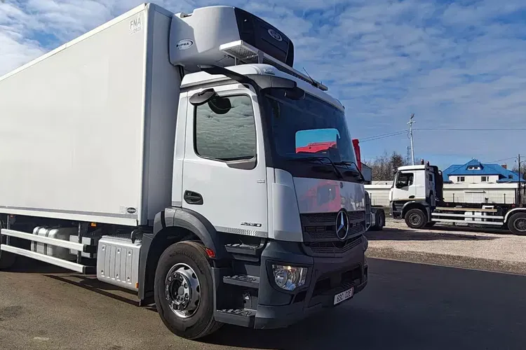 Mercedes ACTROS 2530 IZOTERMA CARRIER SUPRA 1050 zdjęcie 1