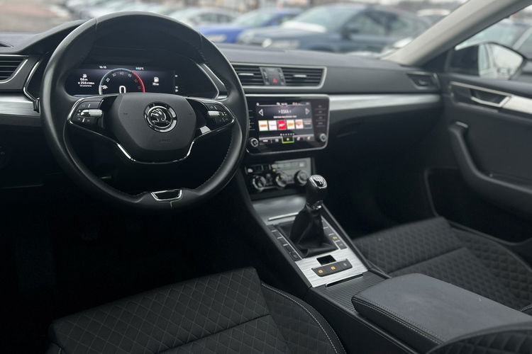 Skoda Superb Salon Polska Poleasingowy I właściciel Serwis ASO VAT 23% Bezwypadkowy zdjęcie 14