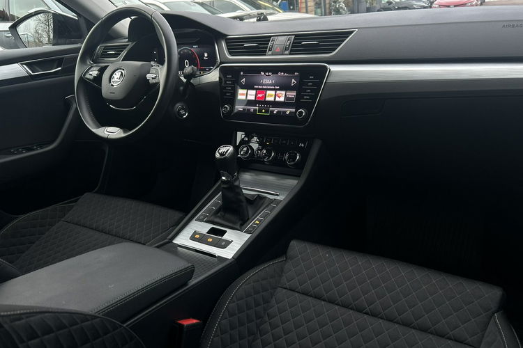 Skoda Superb Salon Polska Poleasingowy I właściciel Serwis ASO VAT 23% Bezwypadkowy zdjęcie 15