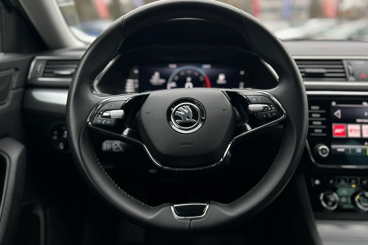 Skoda Superb Salon Polska Poleasingowy I właściciel Serwis ASO VAT 23% Bezwypadkowy zdjęcie 19