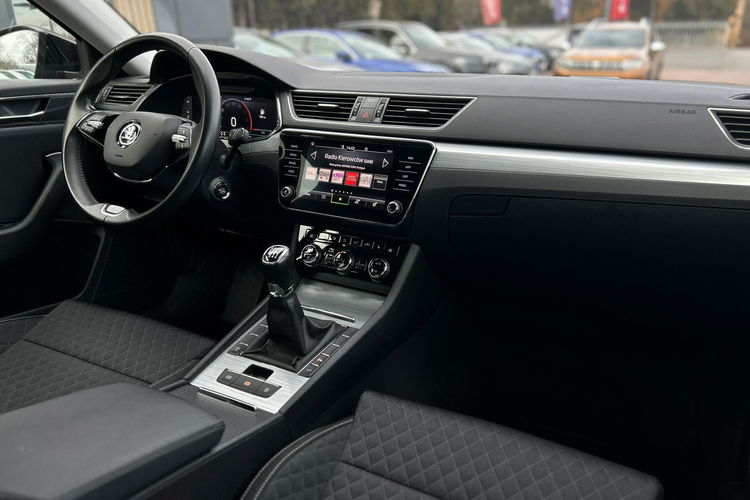 Skoda Superb Salon Polska Poleasingowy I właściciel Serwis ASO VAT 23% Bezwypadkowy zdjęcie 13