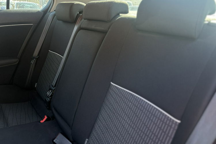 Toyota Avensis Salon Polska Bezwypadkowy Stan Bardzo Dobry benzyna gaz zdjęcie 11