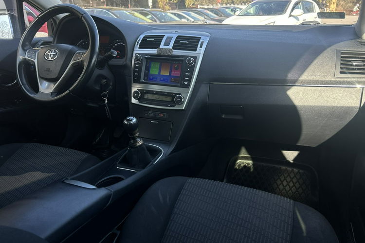 Toyota Avensis Salon Polska Bezwypadkowy Stan Bardzo Dobry benzyna gaz zdjęcie 14