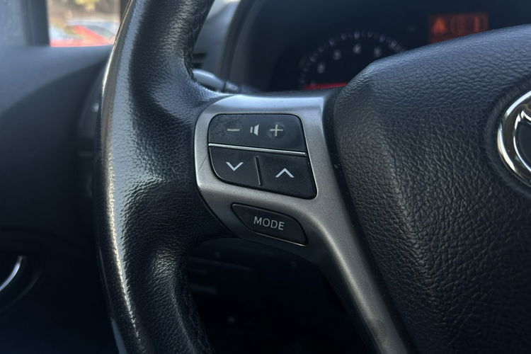 Toyota Avensis Salon Polska Bezwypadkowy Stan Bardzo Dobry benzyna gaz zdjęcie 17