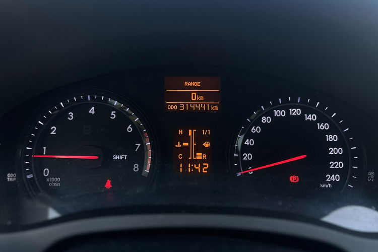 Toyota Avensis Salon Polska Bezwypadkowy Stan Bardzo Dobry benzyna gaz zdjęcie 20