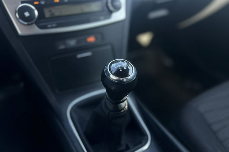 Toyota Avensis Salon Polska Bezwypadkowy Stan Bardzo Dobry benzyna gaz zdjęcie 26