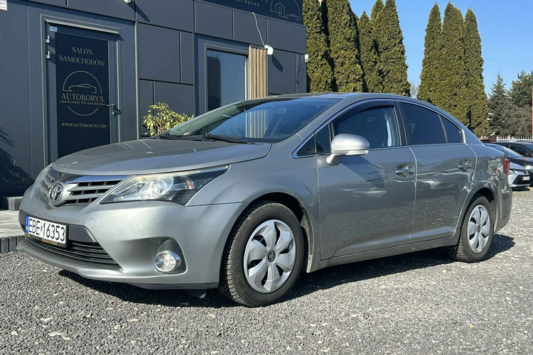 Toyota Avensis Salon Polska Bezwypadkowy Stan Bardzo Dobry benzyna gaz zdjęcie 4