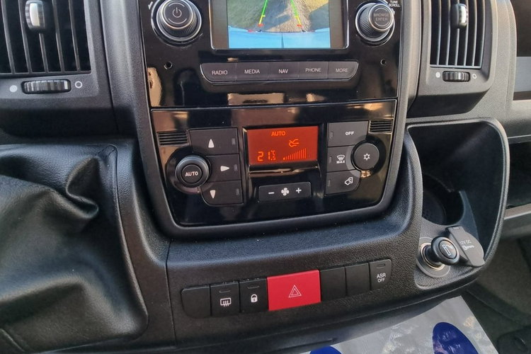 Citroen Jumper 3.0 HDI 177km L4H2 / Wzorowy stan / Klimatronik / Kamera / Tempomat zdjęcie 13