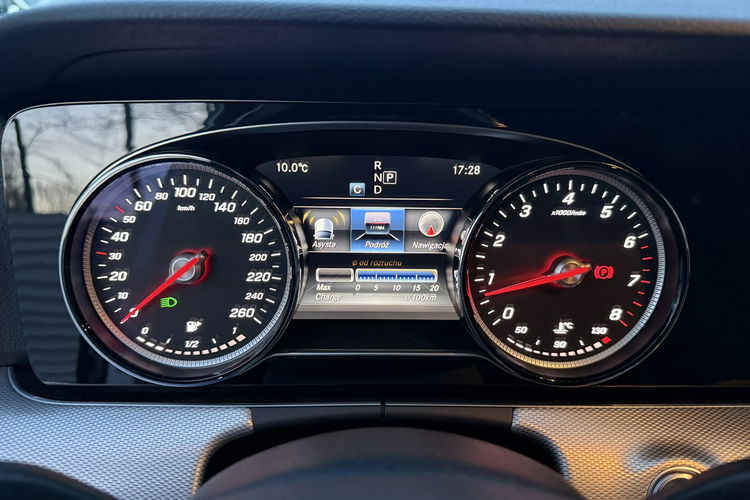 Mercedes E 200 Full-Led. Automat. Niski przebieg. zdjęcie 19