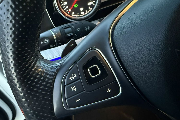 Mercedes E 200 Full-Led. Automat. Niski przebieg. zdjęcie 20