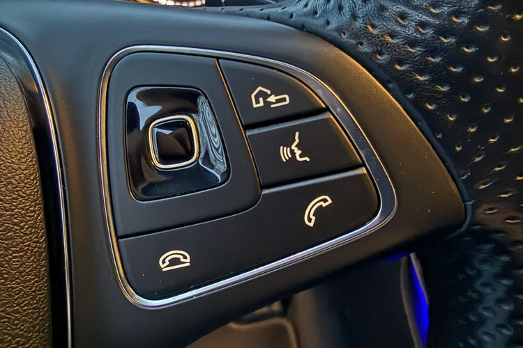 Mercedes E 200 Full-Led. Automat. Niski przebieg. zdjęcie 21