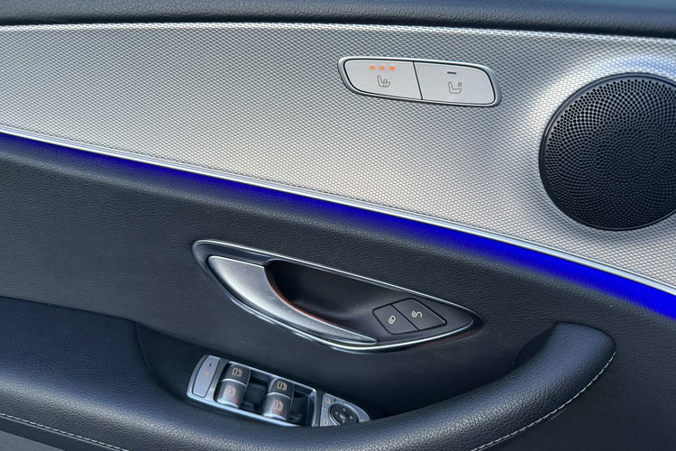 Mercedes E 200 Full-Led. Automat. Niski przebieg. zdjęcie 27