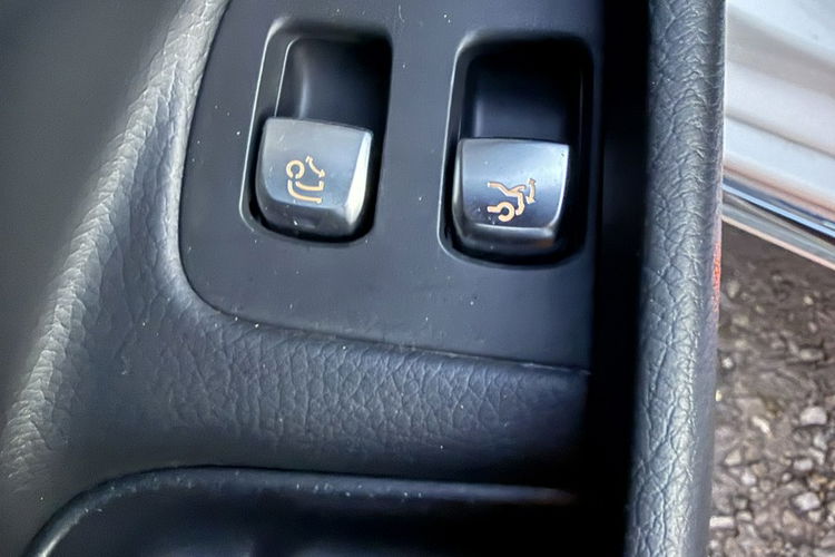 Mercedes E 200 Full-Led. Automat. Niski przebieg. zdjęcie 28