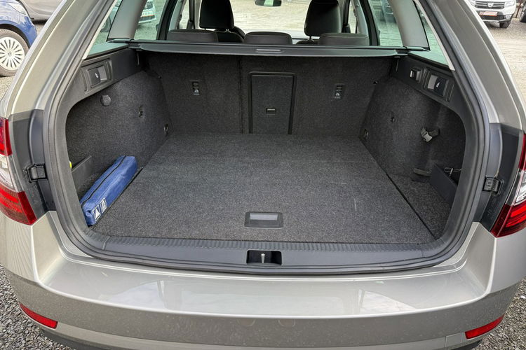 Skoda Octavia DSG. Virtualny kokpit. Świat Led. Ksenon. Lift zdjęcie 18