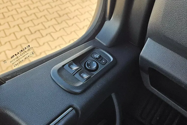 Renault Master Kontener 8 ePAL 89999zł NETTO 2.3 dCi/163KM zdjęcie 18