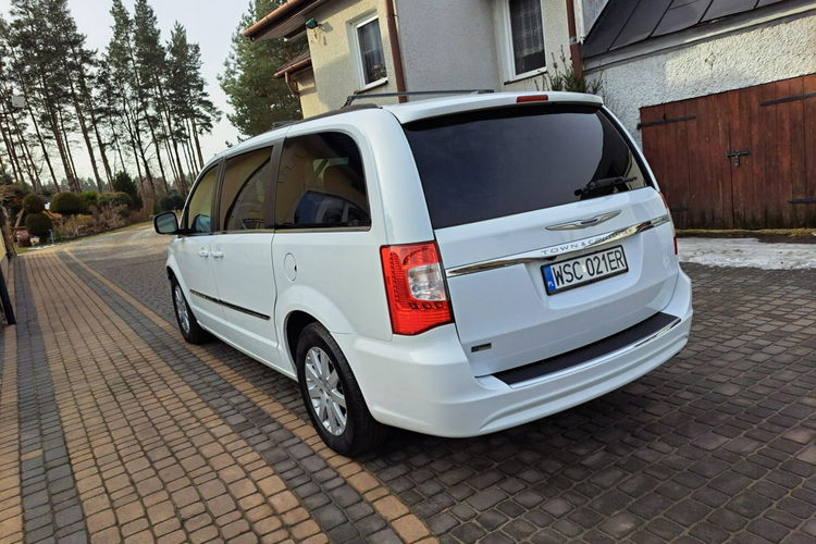 Chrysler Town & Country Touring 3.6 V6 BENZYNA | 287KM | 2014r. PL tablice 7os. Stow 'n Go zdjęcie 19
