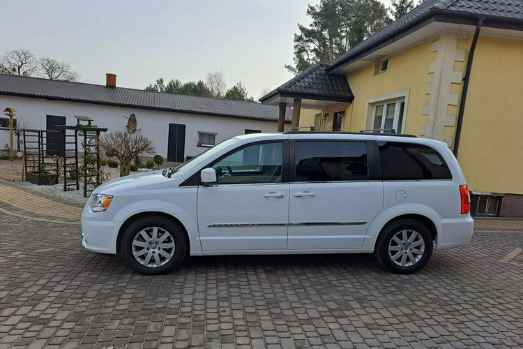 Chrysler Town & Country Touring 3.6 V6 BENZYNA | 287KM | 2014r. PL tablice 7os. Stow 'n Go zdjęcie 4