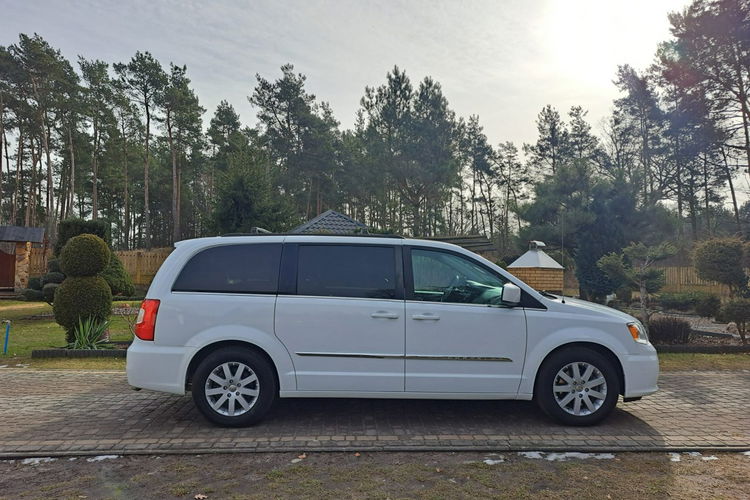 Chrysler Town & Country Touring 3.6 V6 BENZYNA | 287KM | 2014r. PL tablice 7os. Stow 'n Go zdjęcie 7